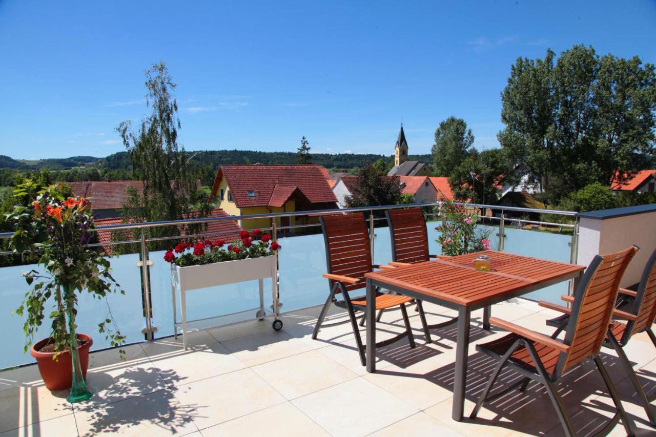 Hotel & Fruehstueckspension Raabtal Feldbach  Εξωτερικό φωτογραφία