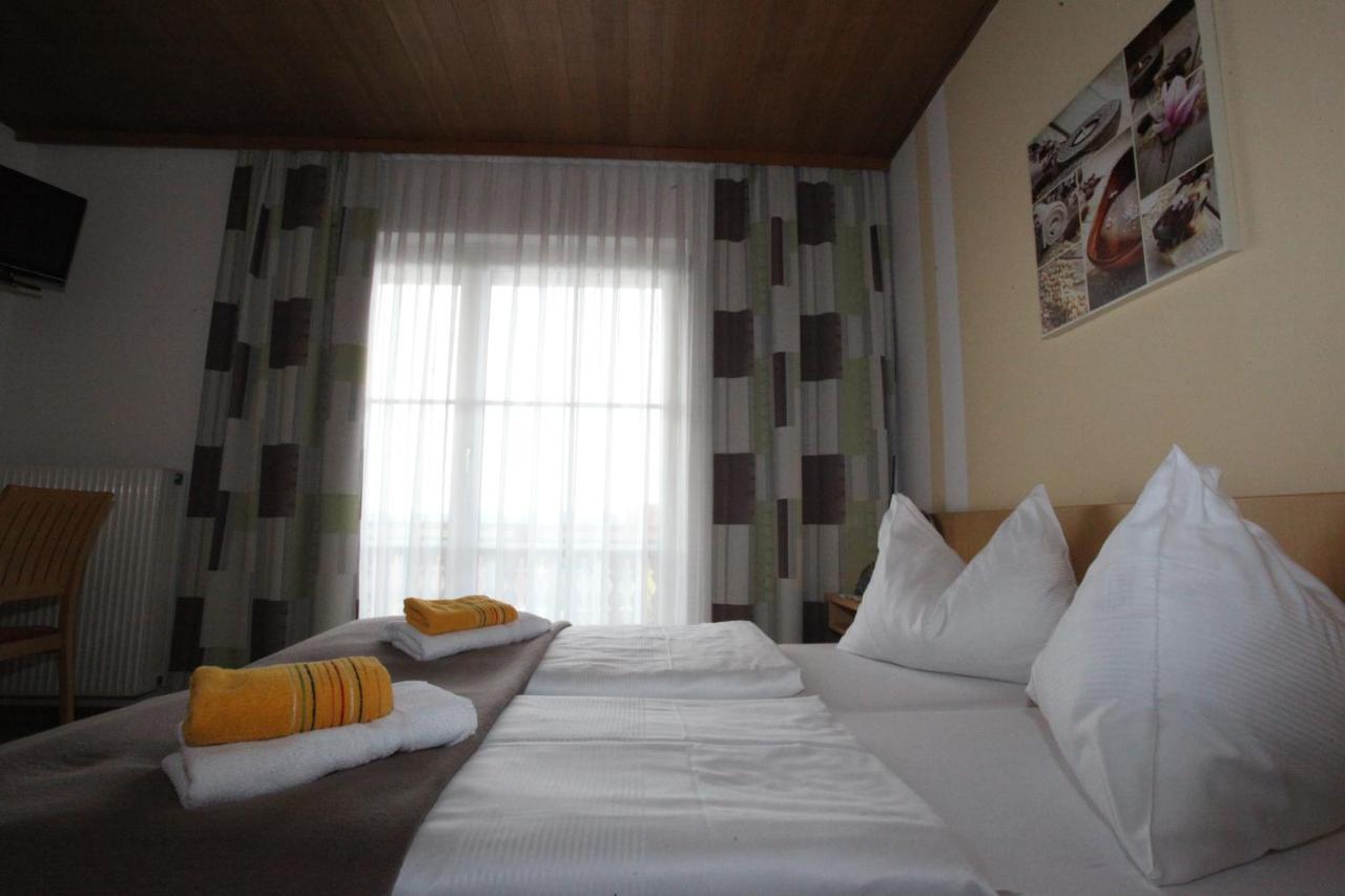 Hotel & Fruehstueckspension Raabtal Feldbach  Εξωτερικό φωτογραφία